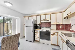 4575 S Carambola Cir S, Coconut Creek, FL 33066 - Photo 2