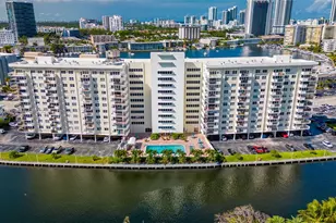 401 Golden Isles Dr, Hallandale Beach, FL 3010 - Photo 18