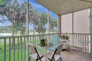 250 Jacaranda Dr, Plantation, FL 33324 - Photo 2