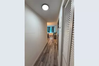 400 Kings Point Dr #105, Sunny Isles Beach, FL 33160 - Photo 8