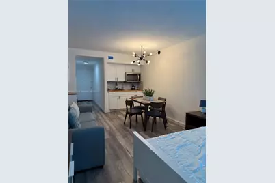 400 Kings Point Dr #105, Sunny Isles Beach, FL 33160 - Photo 2