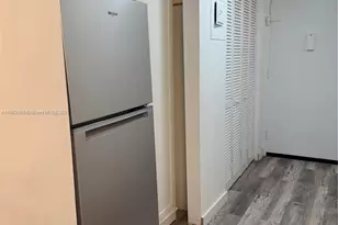 400 Kings Point Dr, Sunny Isles Beach, FL 33160 - Photo 6