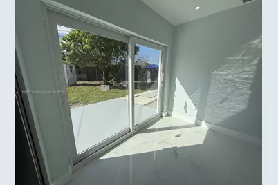 11805 SW 185th St, Miami, FL 33177 - Photo 2