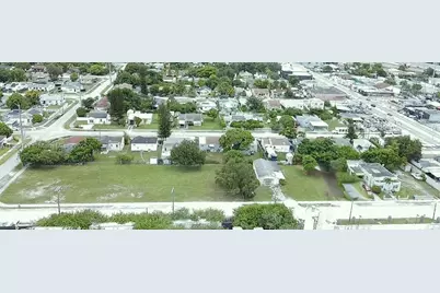 759 NW 73rd St, Miami, FL 33150 - Photo 4