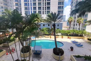 253 NE 2nd St, Miami, FL 33132 - Photo 10