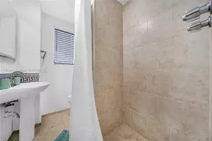 12075 NE 10th Ave, Biscayne Park, FL 33161 - Photo 14