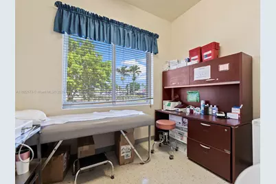 45 NW 4th St, Homestead, FL 33030 - Photo 22