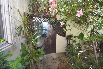 334 NE 26th Ter, Miami, FL 33137 - Photo 28