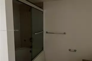 19501 W Country Club Dr, Aventura, FL 33180 - Photo 8