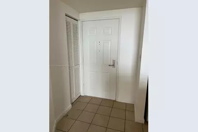 19501 W Country Club Dr #1411, Aventura, FL 33180 - Photo 4