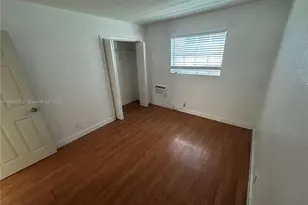 300 SW 4th Ct, Fort Lauderdale, FL 33315 - Photo 8