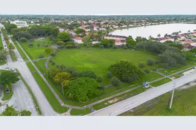 17472 SW 140th Ct, Miami, FL 33177 - Photo 8