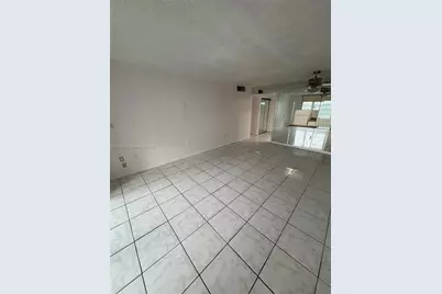 8135 Sunrise Lakes Blvd #208, Sunrise, FL 33322 - Photo 18