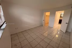 8135 Sunrise Lakes Blvd, Sunrise, FL 33322 - Photo 8