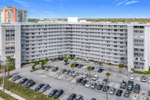 1401 NE Miami Gardens Dr, Miami, FL 33179 - Photo 42