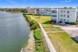 1401 NE Miami Gardens Dr, Miami, FL 33179 - Photo 40
