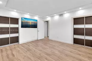 20350 Highland Lakes Blvd, Miami, FL 33179 - Photo 32