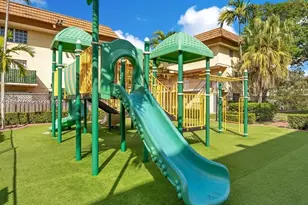 8600 SW 109th Ave, Miami, FL 33173 - Photo 4