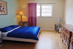 319 NE 14th Ave, Hallandale Beach, FL 33009 - Photo 10