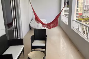 170 SE 14th St, Miami, FL 33131 - Photo 30