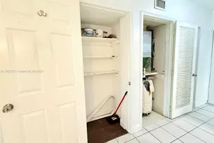 5495 NW 10th Ct, Plantation, FL 33313 - Photo 10