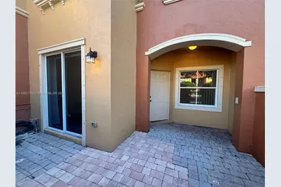 5004 S Harbor Isles Dr #2402, Dania Beach, FL 33312 - Photo 2