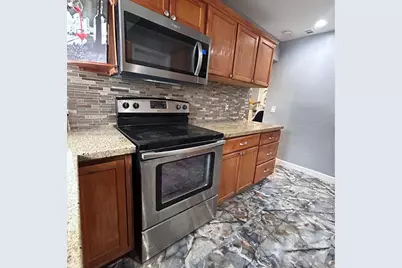 221 NE 24th St, Pompano Beach, FL 33064 - Photo 4