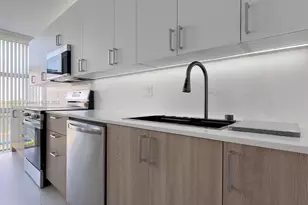 18181 NE 31st Ct, Aventura, FL 33160 - Photo 6