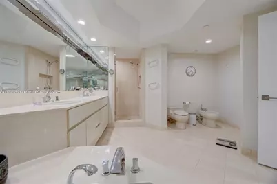 3000 E Island Blvd #801, Aventura, FL 33160 - Photo 18