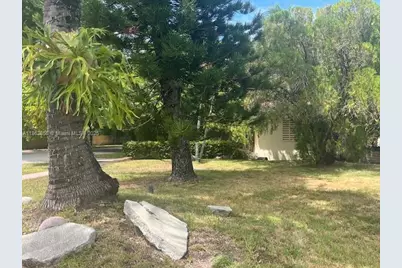 4445 N Michigan Ave, Miami Beach, FL 33140 - Photo 1