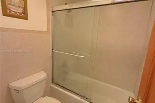 100 Lincoln Rd, Miami Beach, FL 33139 - Photo 10