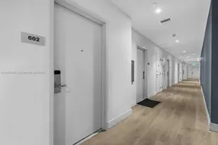 239 SW 9th St, Miami, FL 33130 - Photo 18