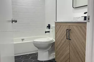 8100 Geneva Ct, Doral, FL 33166 - Photo 6