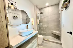 1900 N Bayshore Dr, Miami, FL 33132 - Photo 18