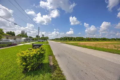 345 SW 18th Ave, Homestead, FL 33030 - Photo 12