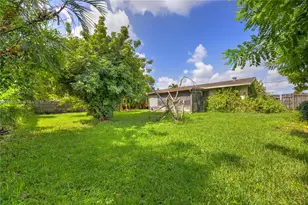 345 SW 18th Ave, Homestead, FL 33030 - Photo 6