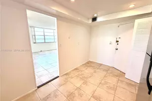 1351 NE Miami Gardens Dr, Miami, FL 33179 - Photo 10