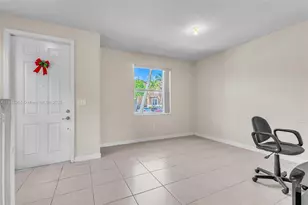 9011 SW 227th St, Cutler Bay, FL 33190 - Photo 10