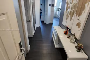 19501 W Country Club Dr, Aventura, FL 33180 - Photo 4