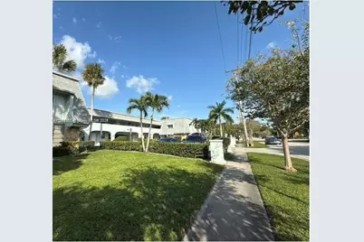4271 NW 5th St #108, Plantation, FL 33317 - Photo 2