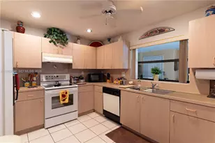 11680 SW 92nd St, Miami, FL 33176 - Photo 14