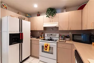11680 SW 92nd St, Miami, FL 33176 - Photo 16