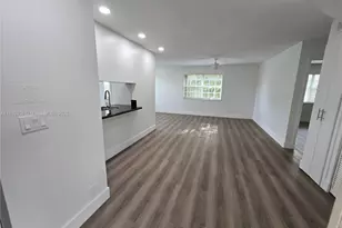8886 SW 3rd St, Pembroke Pines, FL 33025 - Photo 6