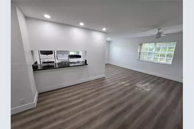 8886 SW 3rd St #202, Pembroke Pines, FL 33025 - Photo 10