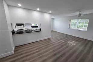 8886 SW 3rd St, Pembroke Pines, FL 33025 - Photo 10