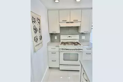 8400 Byron Ave #5D, Miami Beach, FL 33141 - Photo 8