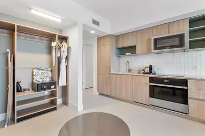 159 NE 6th St #3806, Miami, FL 33132 - Photo 6