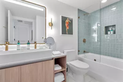 159 NE 6th St #3806, Miami, FL 33132 - Photo 8