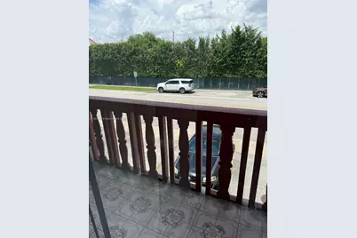 1000 W 28 St #16, Hialeah, FL 33010 - Photo 2