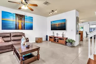 8926 W 35th Ct, Hialeah, FL 33018 - Photo 4